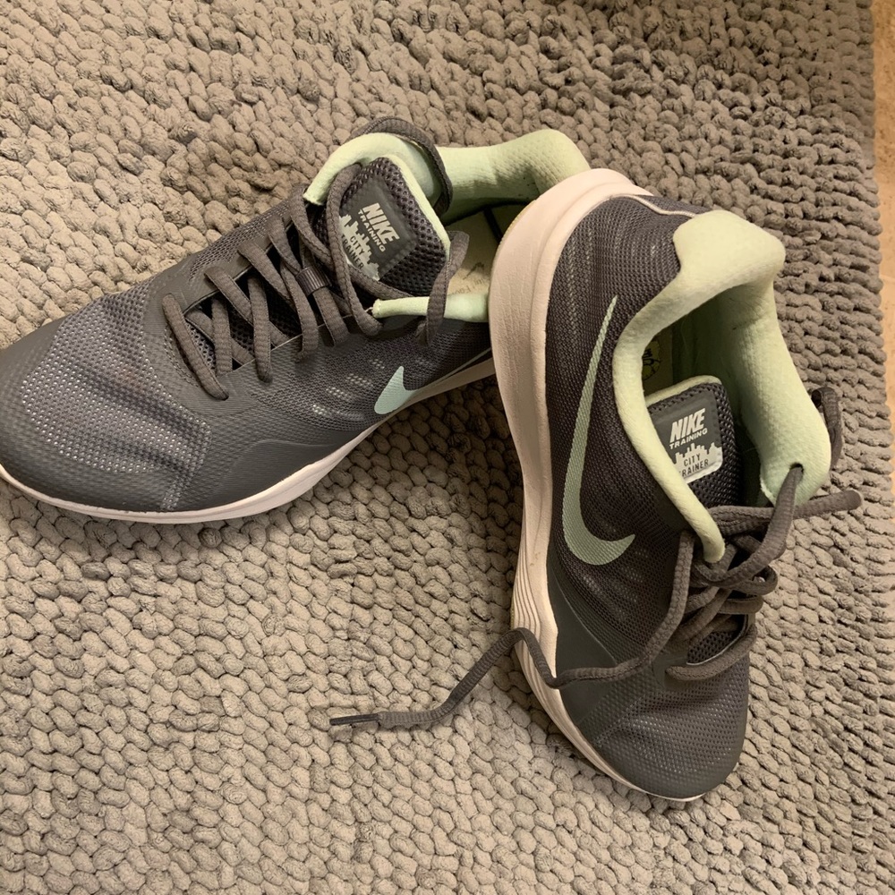 Nike City Trainers